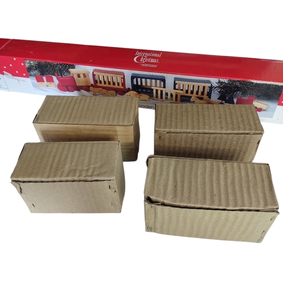 International Christmas Holiday Circus Wood Train Set 24" Long New Orig Box - Picture 8 of 11